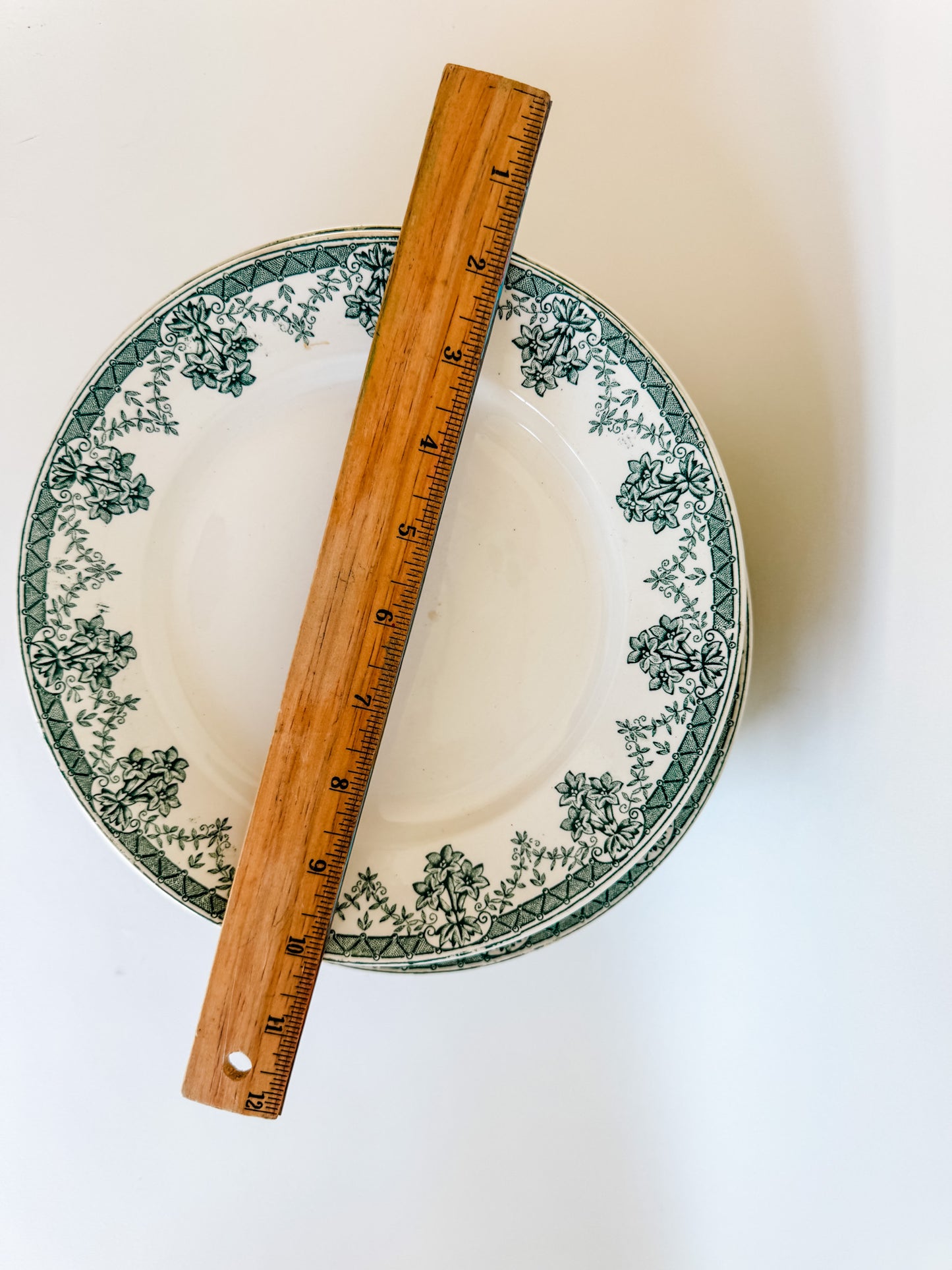 St. Amand Cahors Ceramic Flat Plates (set of 4)