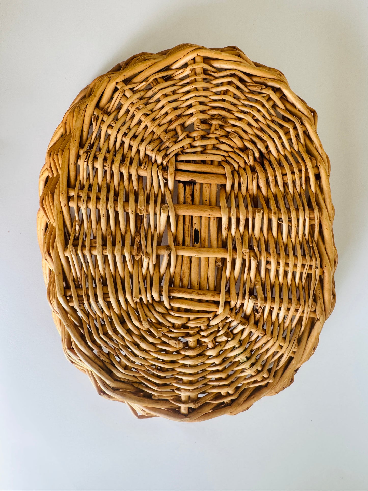 Vintage French Woven Wicker Bread Basket with Scalloped Rim (oval)