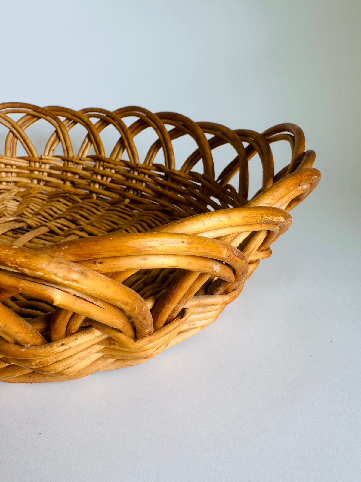 Vintage French Woven Wicker Bread Basket with Scalloped Rim (oval)