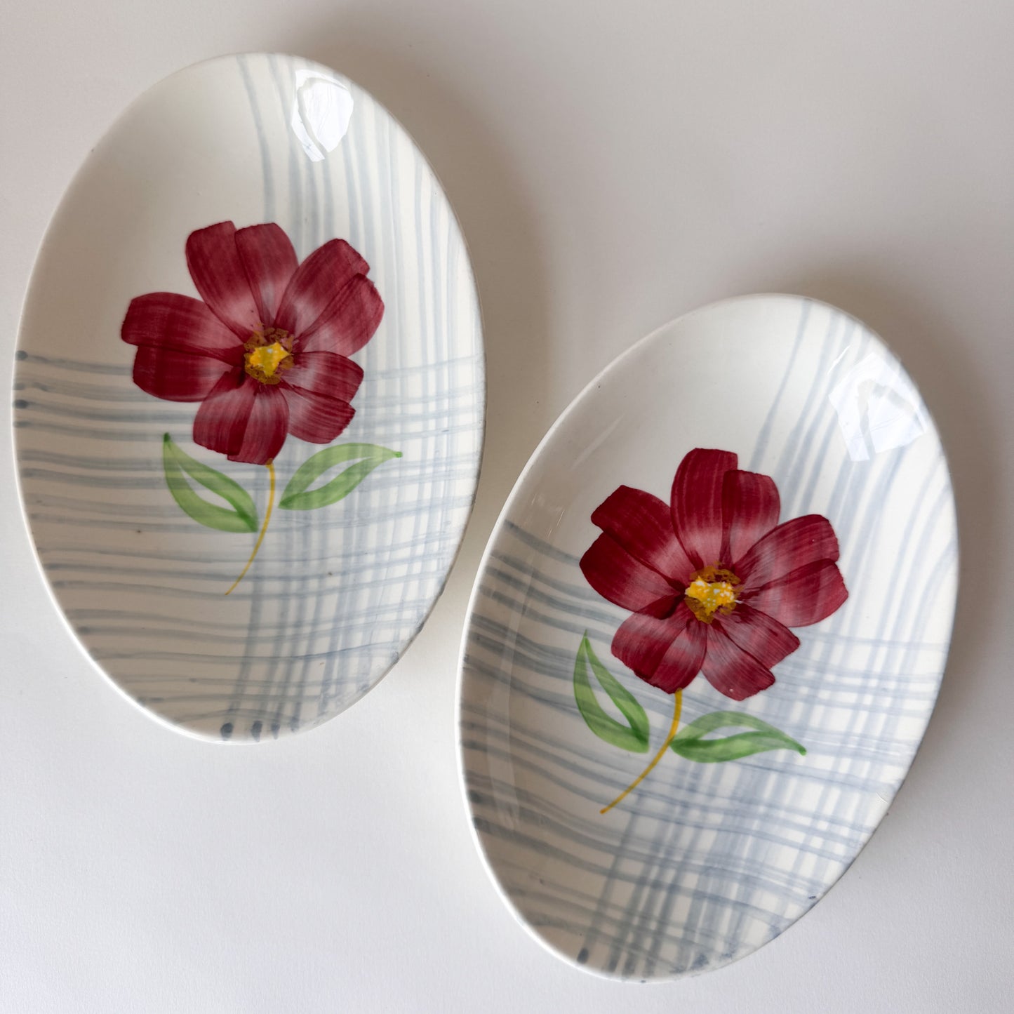 Small Oval Dish With Magenta Flower in the Middle (sold individually)