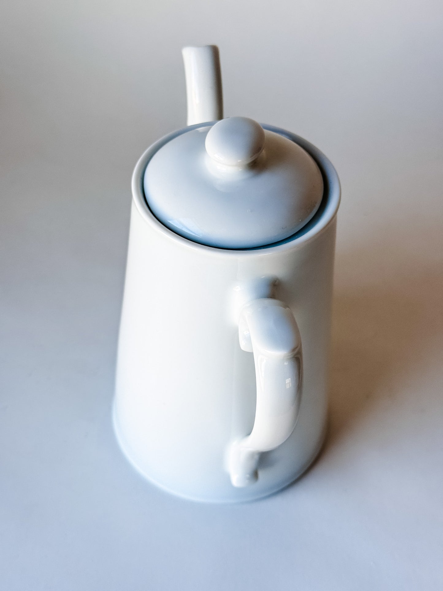 Classic White Apilco Coffee Pot With Lid