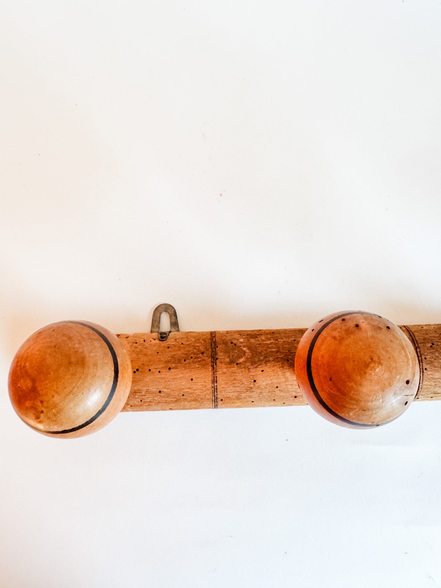 6-Peg Vintage Wooden Wall Hooks