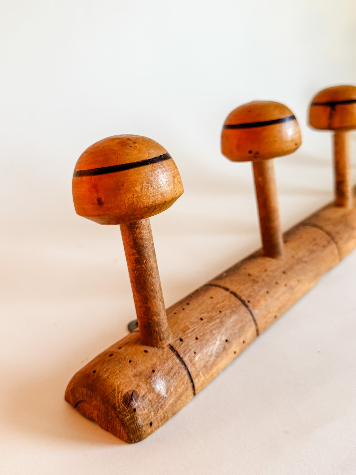 6-Peg Vintage Wooden Wall Hooks