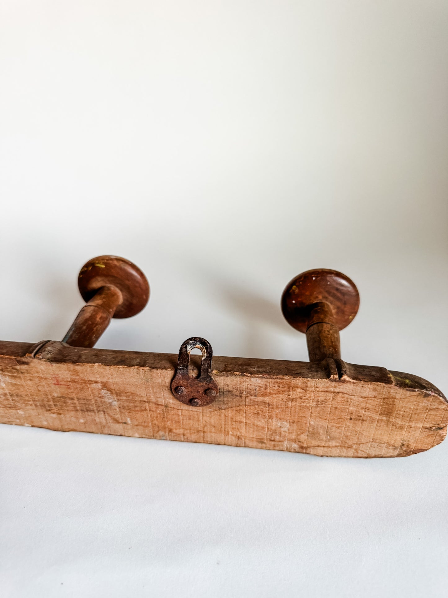 5-Peg Vintage Wooden Wall Hooks